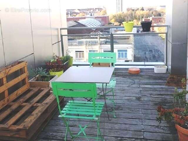 Lille T3 pièces avec terrasse et parking secteur la Catho - photo 5