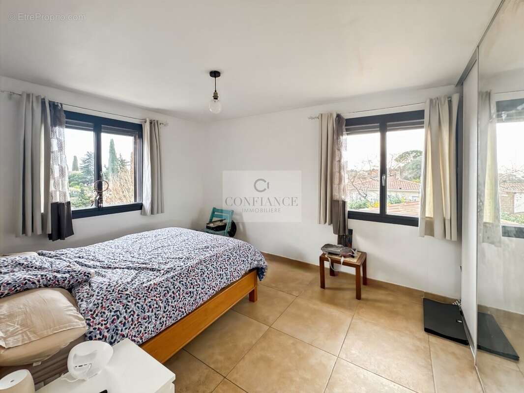 Maison à TOURRETTES-SUR-LOUP