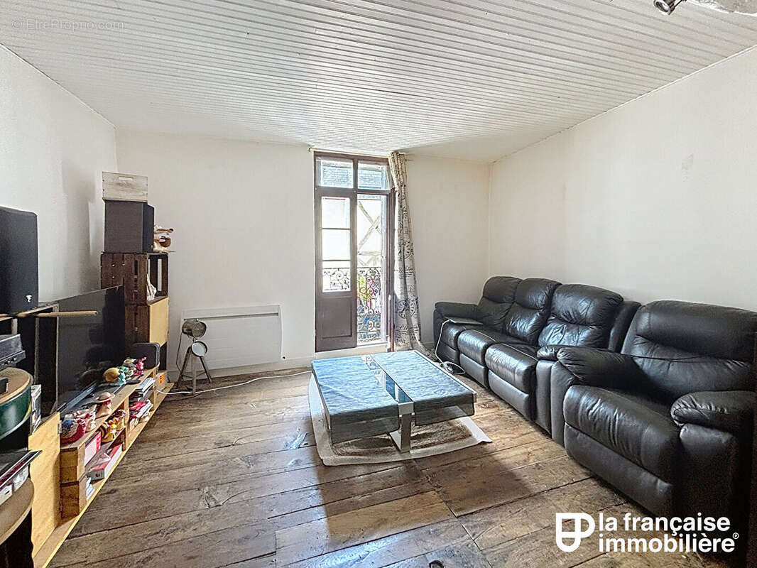 Immeuble de rapport -Châteaugiron- hyper centre- commerce et habitation - photo 7