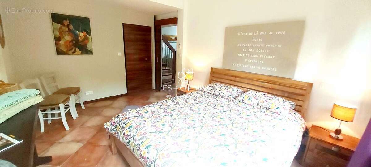 A vendre villa 5 pièces d'environ 210 m2, parcelle de 688 m2 - photo 10