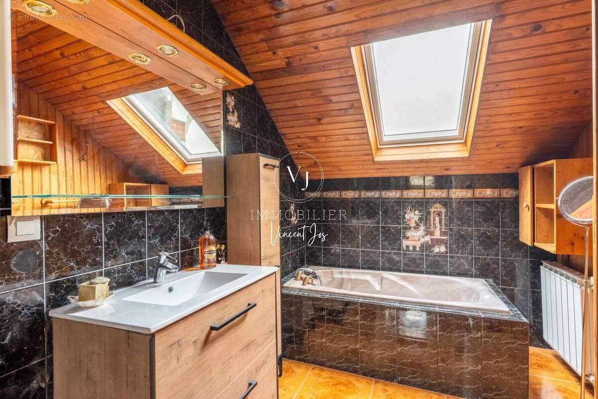 Maison à VAUX-SUR-SEINE