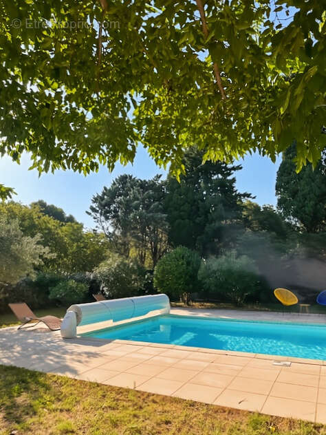 Maison à CHATEAUNEUF-DE-GADAGNE