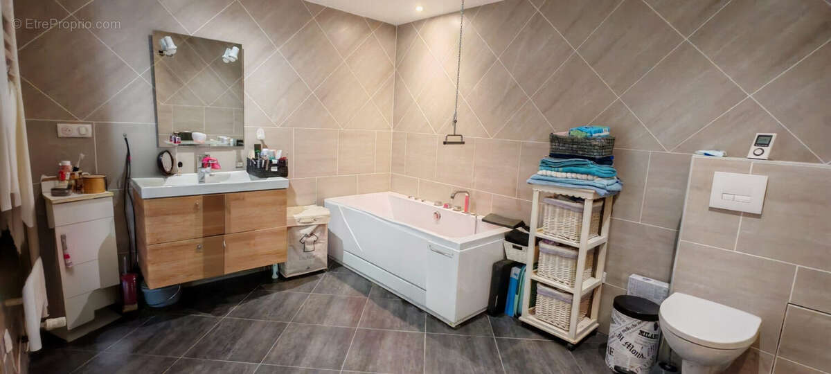 Maison 210 m² à Troissy  - photo 7