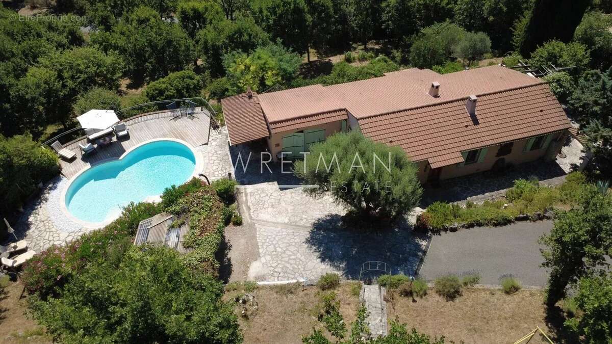 Villa avec piscine et vue exceptionnelle - Mons - photo 26