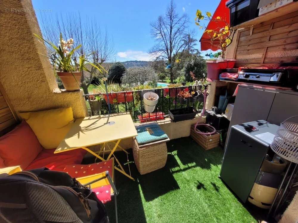 Appartement à PEYMEINADE