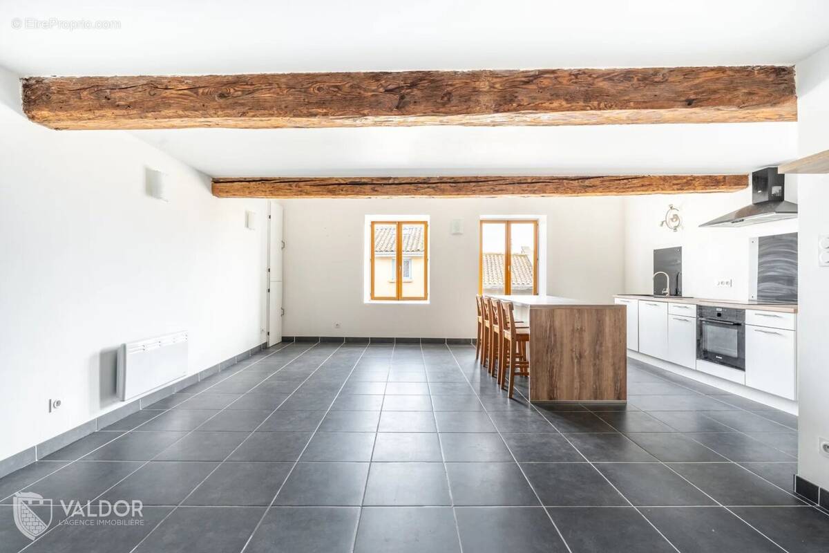 Appartement à THOISSEY