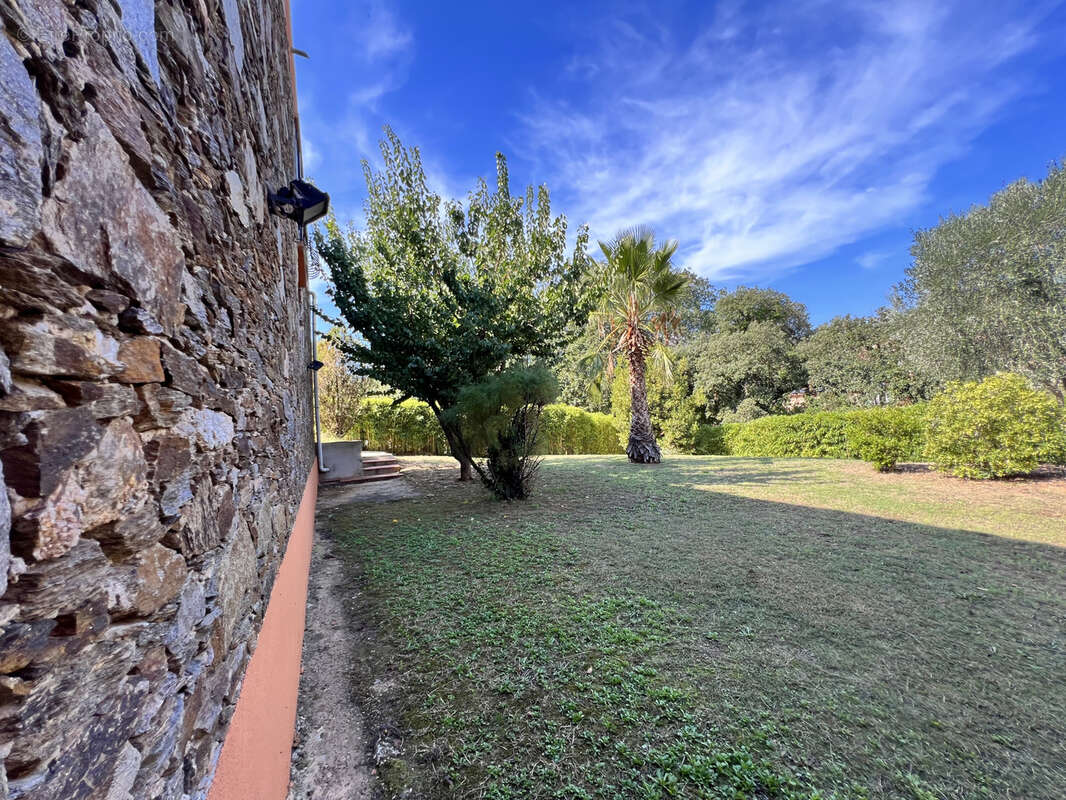 Maison à BORMES-LES-MIMOSAS