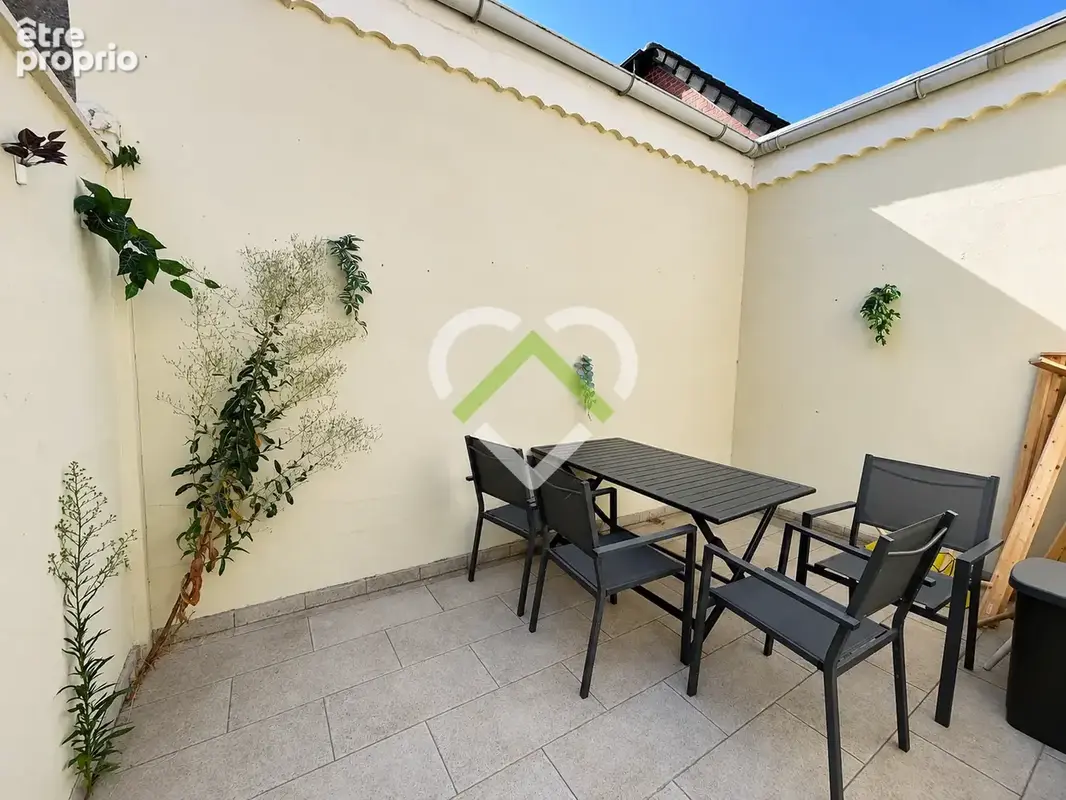 Grande maison au centre-ville de CROIX avec grande terrasse ! - photo 9