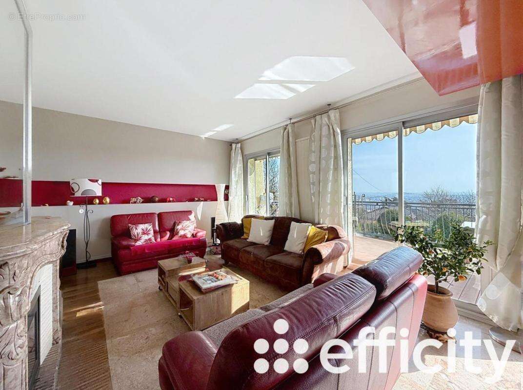 Maison à RILLIEUX-LA-PAPE