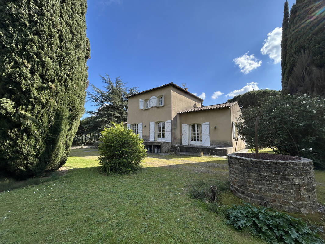 Maison à VILLEMOUSTAUSSOU