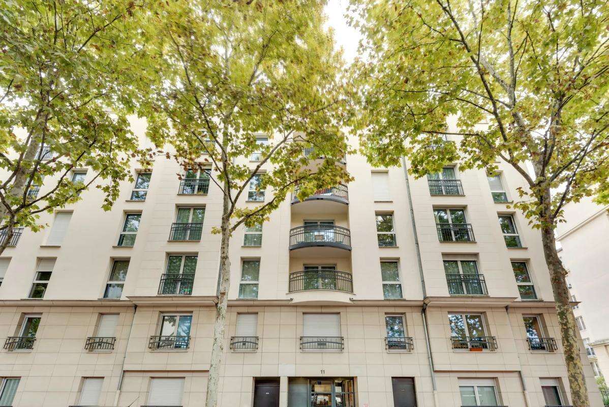 Appartement à ISSY-LES-MOULINEAUX