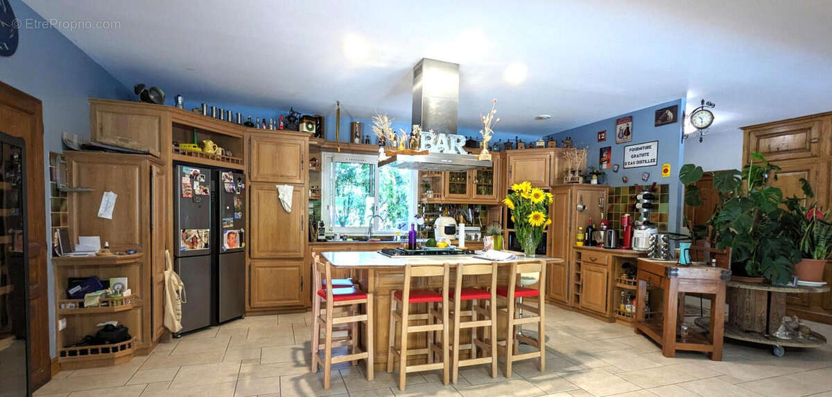 cuisine - Maison à MAINE-DE-BOIXE