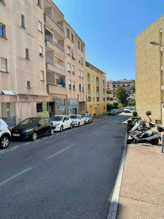 Commerce à CAGNES-SUR-MER