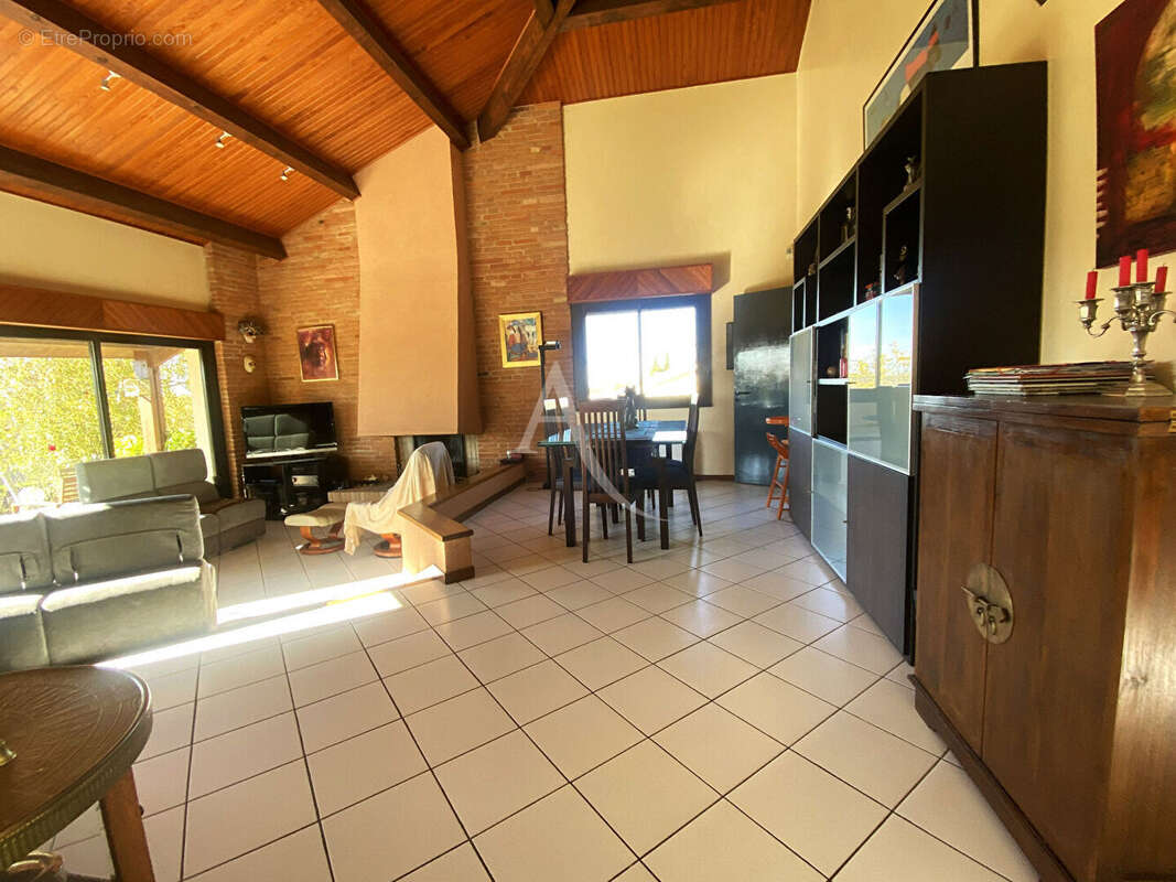 Maison à CASTELMAUROU