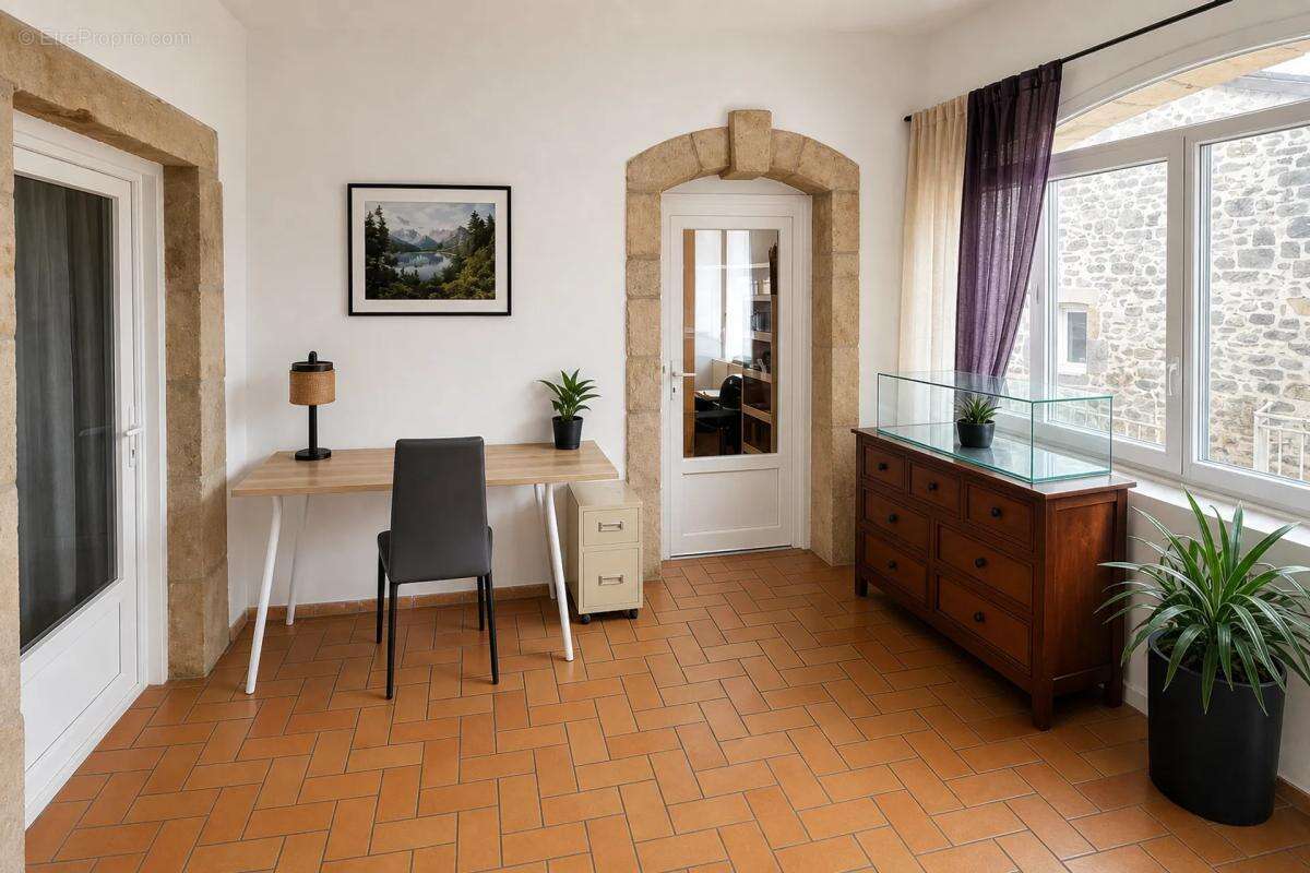 Maison à SAINT-PAUL-LE-JEUNE