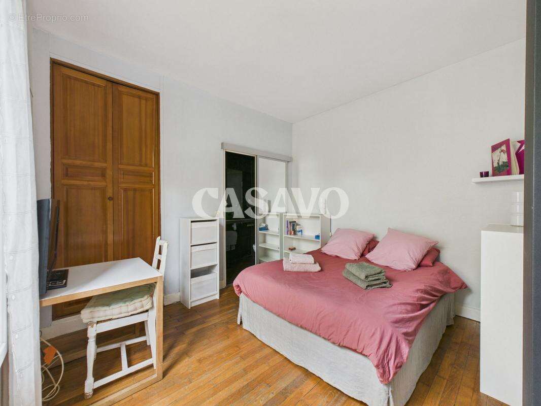 Appartement à LES LILAS