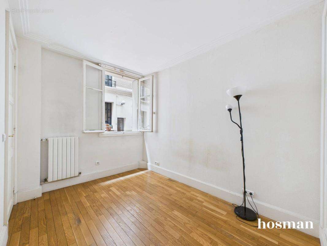 Appartement à PARIS-7E