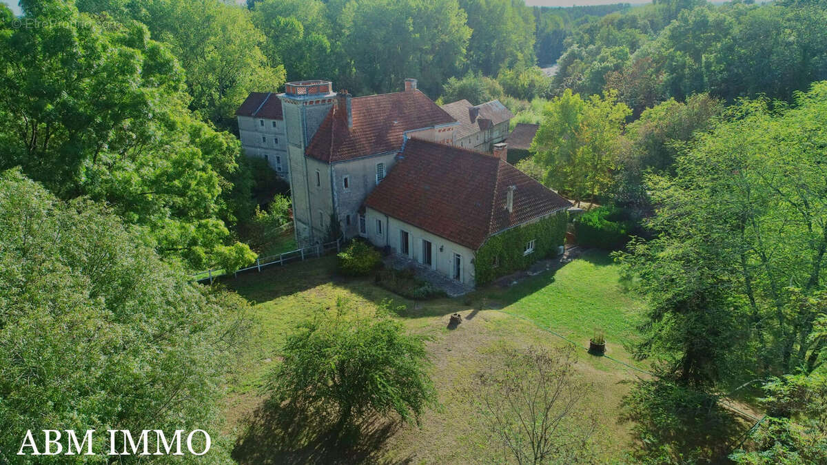 Maison à SAINT-LAURENT-DES-HOMMES