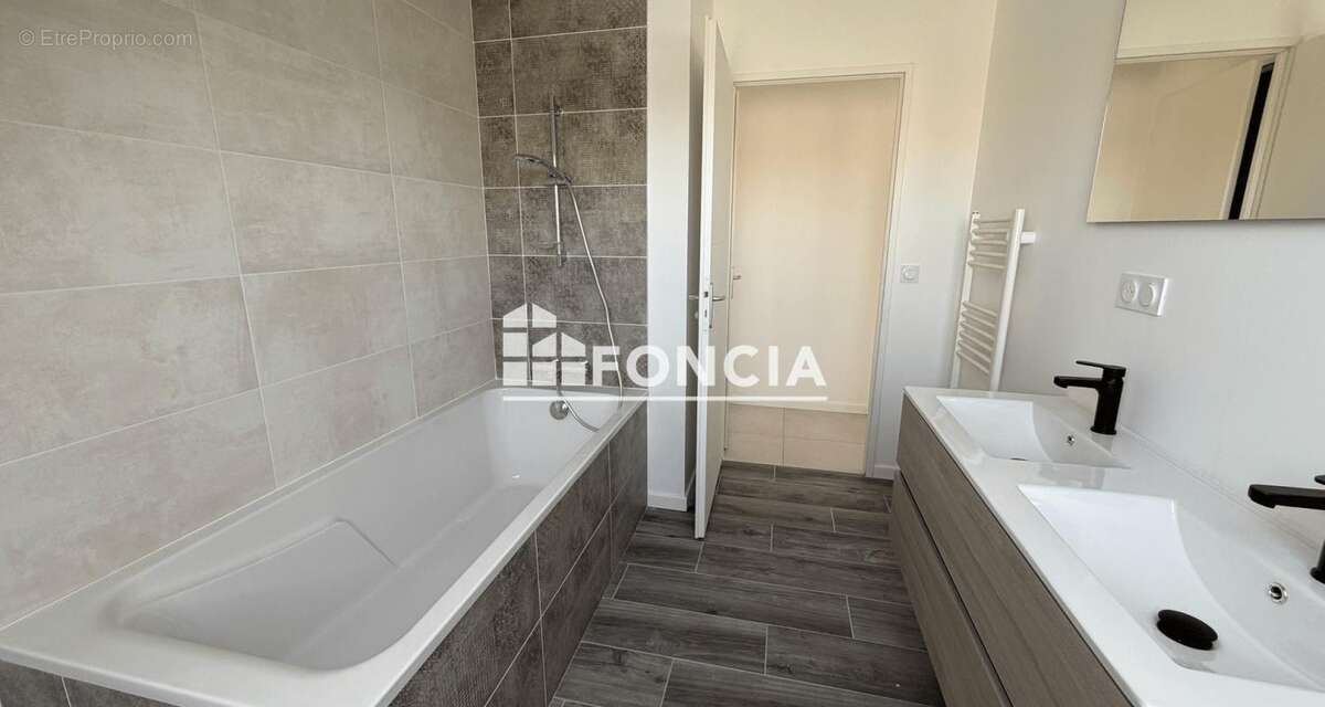 Maison de 132m2 avec jardin et garage - photo 2
