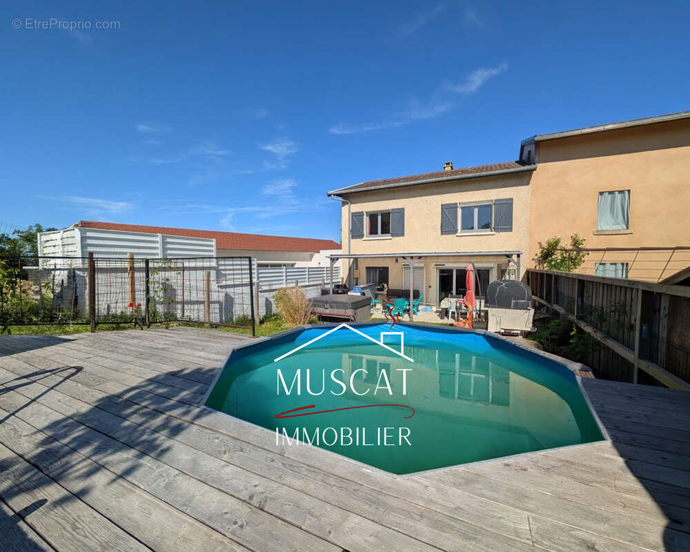 Maison à FOUR