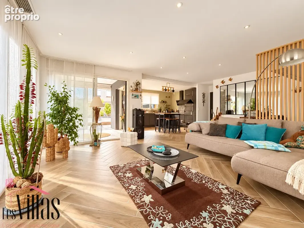 Villa contemporaine avec piscine, superbes espaces extérieurs paysagés - photo 5