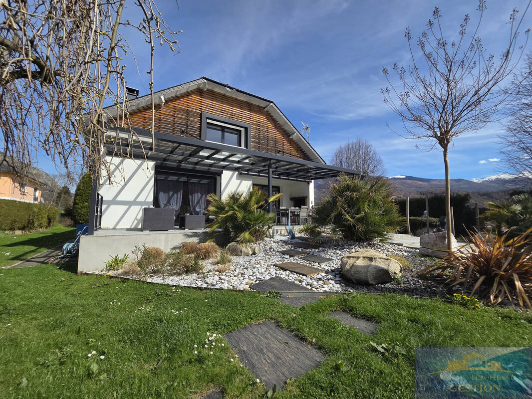 Maison à AYZAC-OST