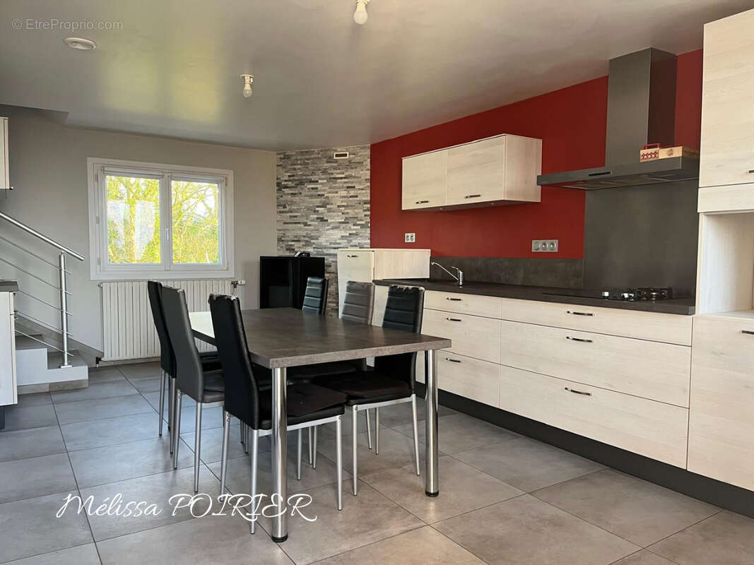 Maison à LES HERBIERS