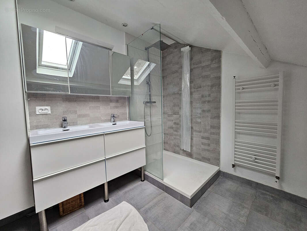 Maison à FLEURY-SUR-ANDELLE