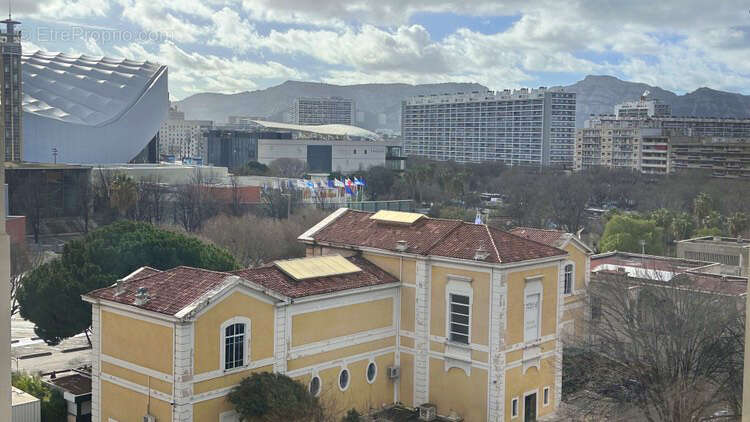 Appartement à MARSEILLE-8E