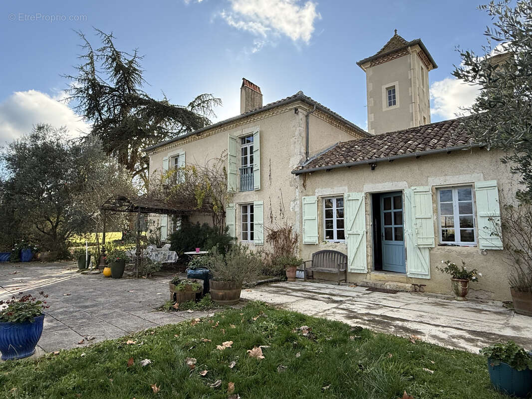 Maison à CASTELNAU-D'AUZAN