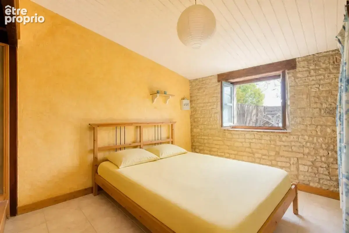17700 VOUHÉ – ANCIENNE FORGE RÉNOVÉE – 239 M² - Gîte - Piscine - photo 7