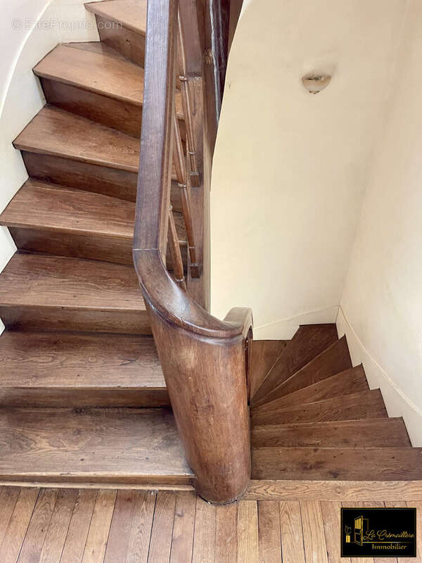 Escalier maison Dourdan  - Maison à DOURDAN