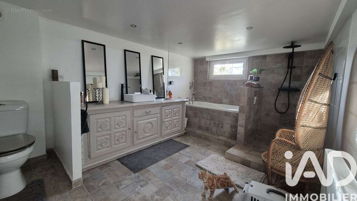 Photo 2 - Maison à ACQUIGNY