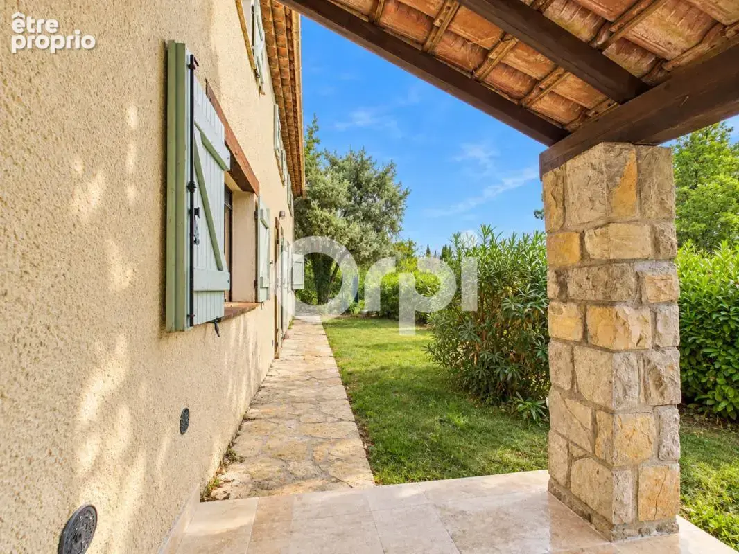 Atypique – 2 610 m² de terrain – espace professionnel - photo 2