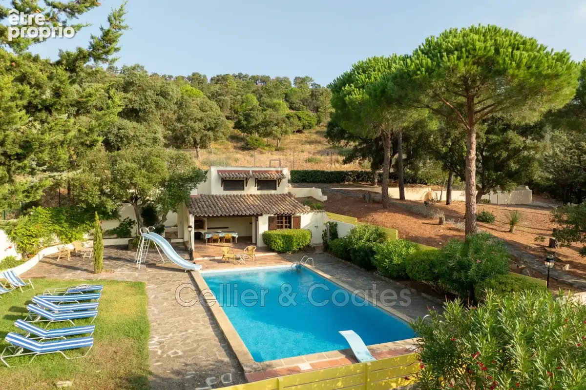 Maison à BORMES-LES-MIMOSAS