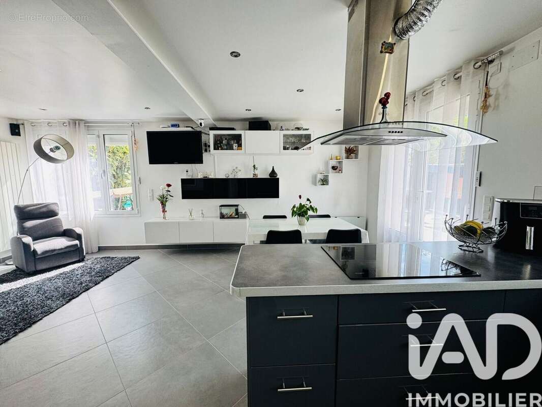 Photo 3 - Maison à SAVIGNY-SUR-ORGE