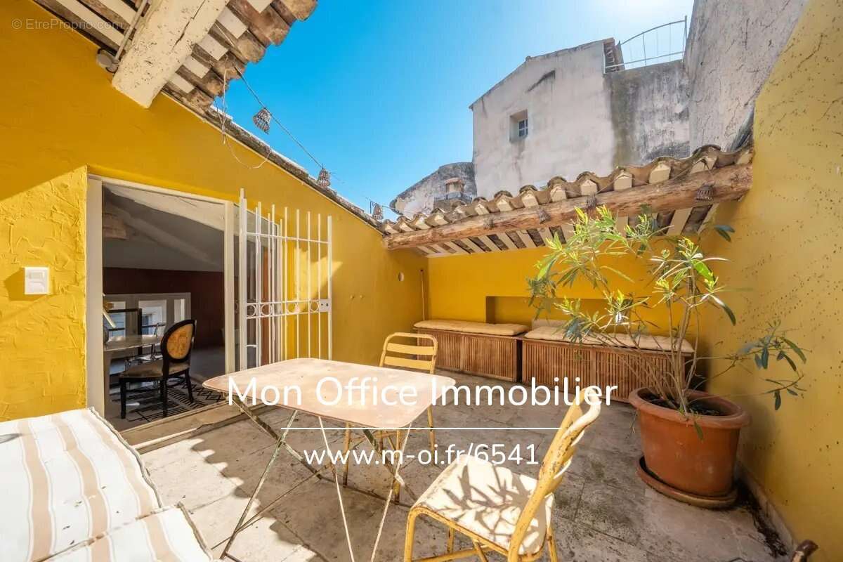 Maison à LOURMARIN