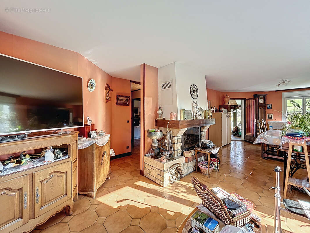 Maison à CHAUVONCOURT