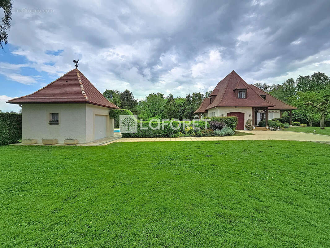 Maison à LAGOR