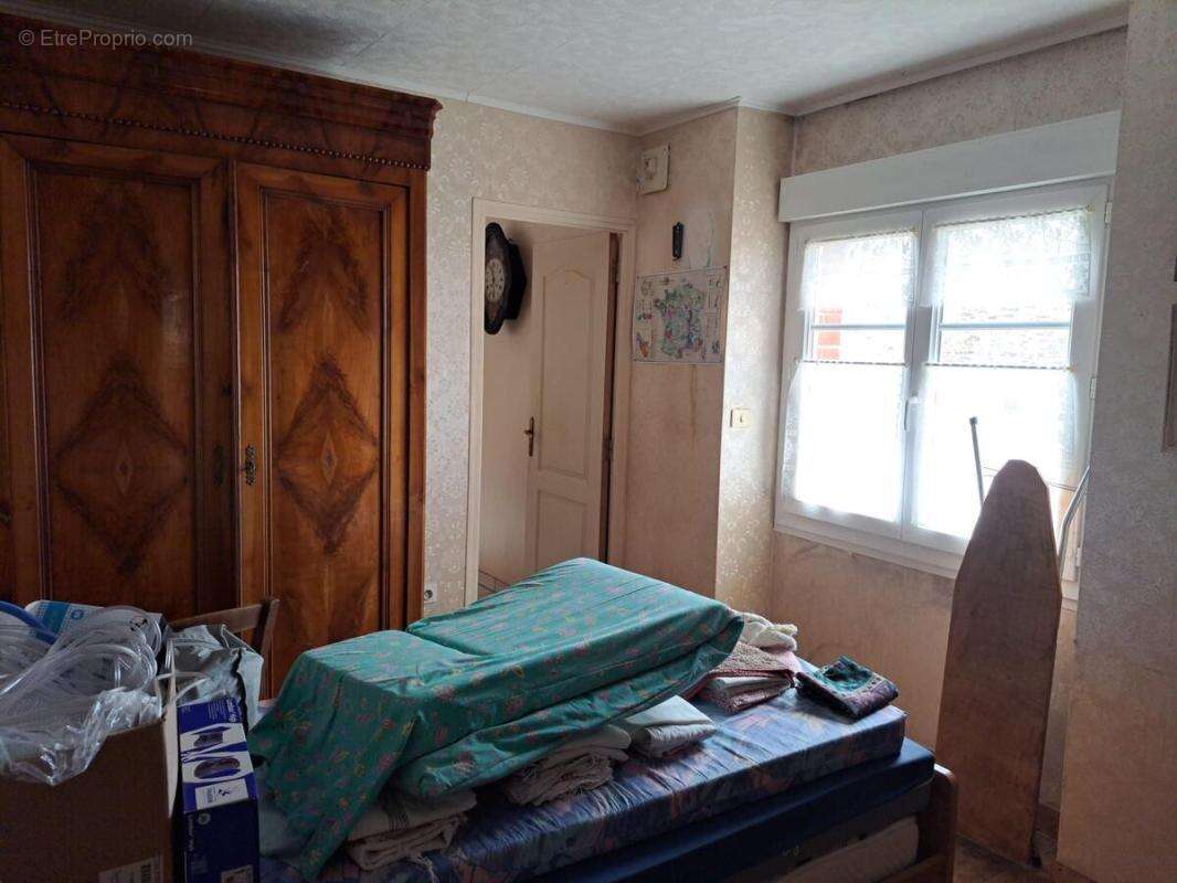 Maison 92 m² à Saint-Meen-Le-Grand  - photo 7