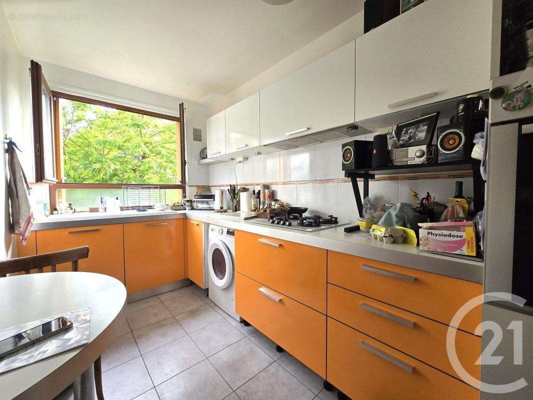 Appartement 72 m² à Fontenay-Sous-Bois  - photo 7