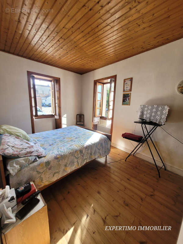 Maison à JONZAC