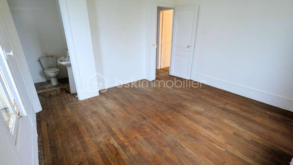 Maison à COMBS-LA-VILLE