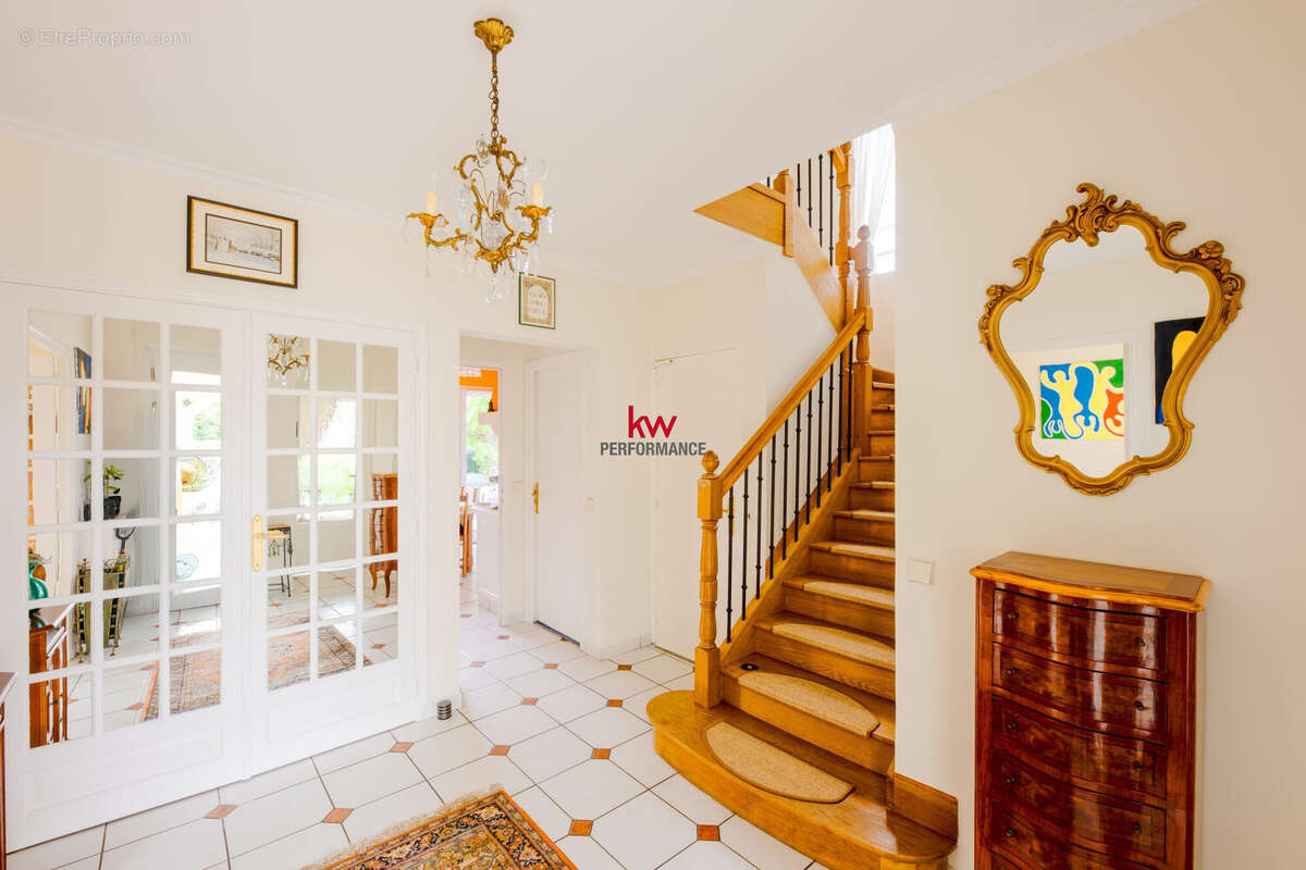 Maison 172 m² à Eaubonne  - photo 7