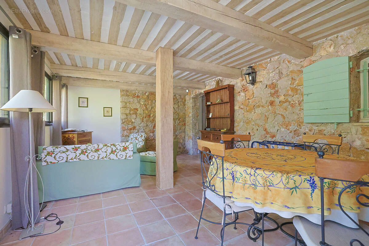 Maison à MOISSAC-BELLEVUE