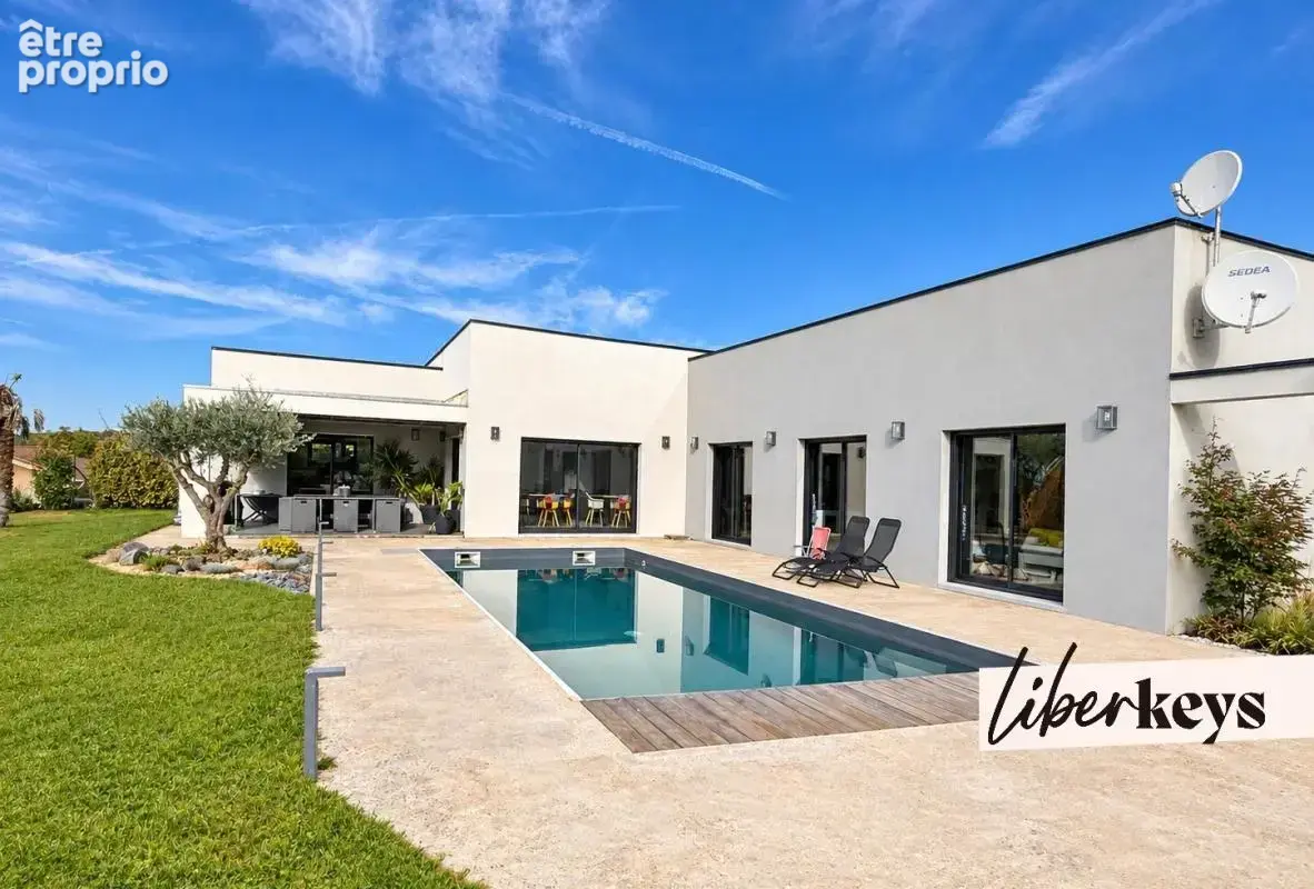 Maison contemporaine de plain-pied – 200 m² – 10 pièces – Parnans - photo 2