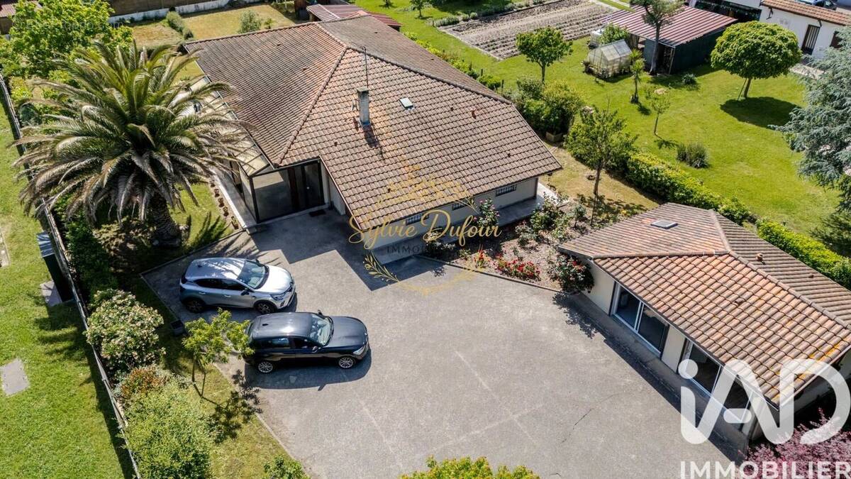 Photo 1 - Maison à TARNOS