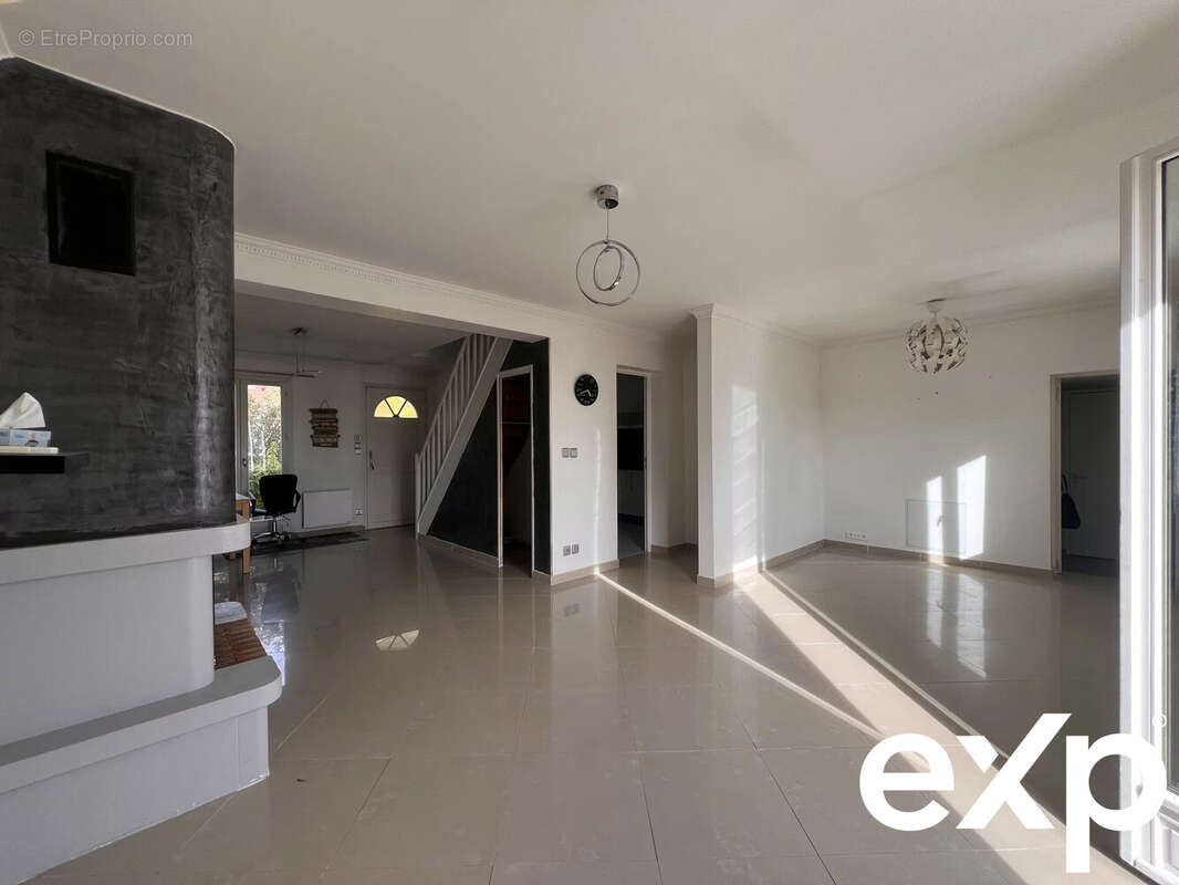 Maison à DAMMARTIN-EN-GOELE