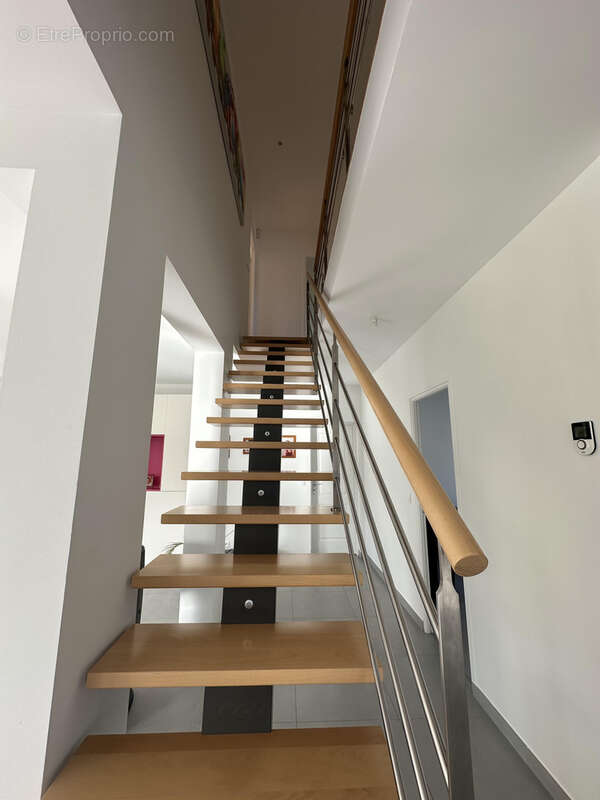 Maison à CRESPIERES