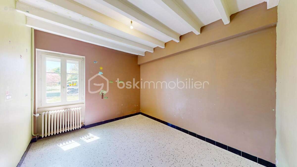 Maison à BELLEGARDE